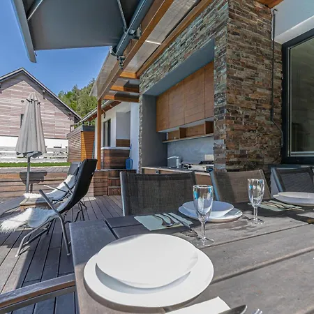 Pool Katja Kranjska Gora - Happy *