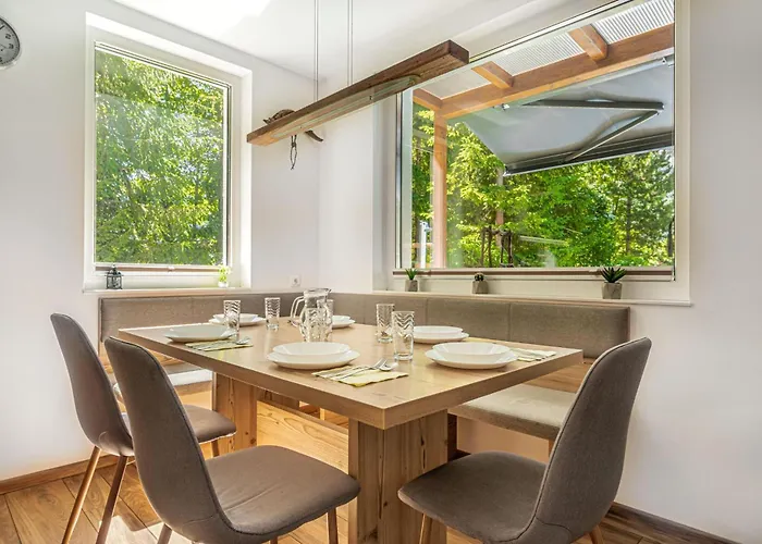 Pool Katja Kranjska Gora - Happy *