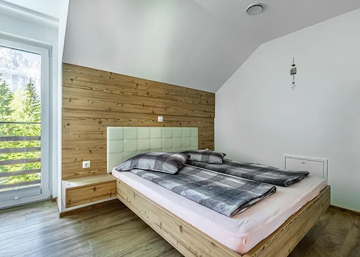 Pool Katja Kranjska Gora - Happy *